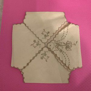 Vintage 70s basket liner or tea towel with floral embroidery and lace